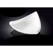 Блюдо треугольное 190*200 мм. с приподнятым краем Wilmax /1/3/36/